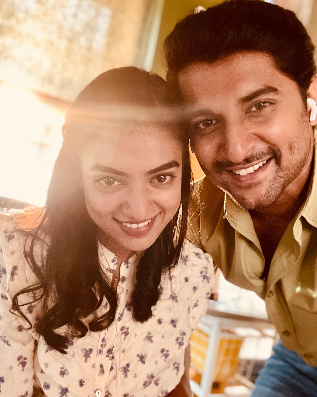 ഓൺസ്ക്രീൻ അമ്മയും മകളും പൊളി... നദിയയും നസ്രിയയും കലക്കൻ ലുക്കിൽ; ക്യാമറമാനെ തിരഞ്ഞ് സോഷ്യൽ മീഡിയ