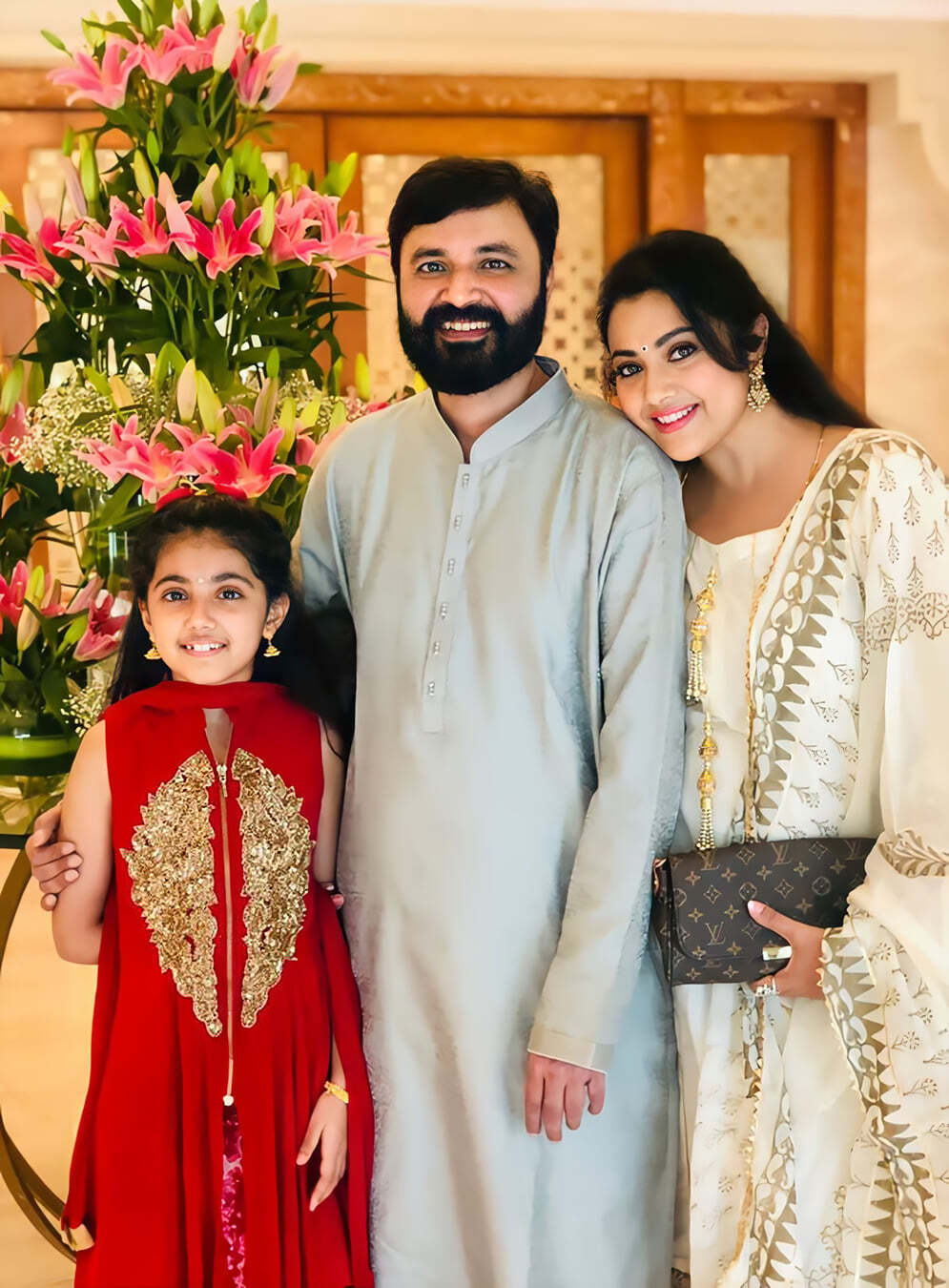 Actress Meena Husband Vidyasagar Passes Away Unseen