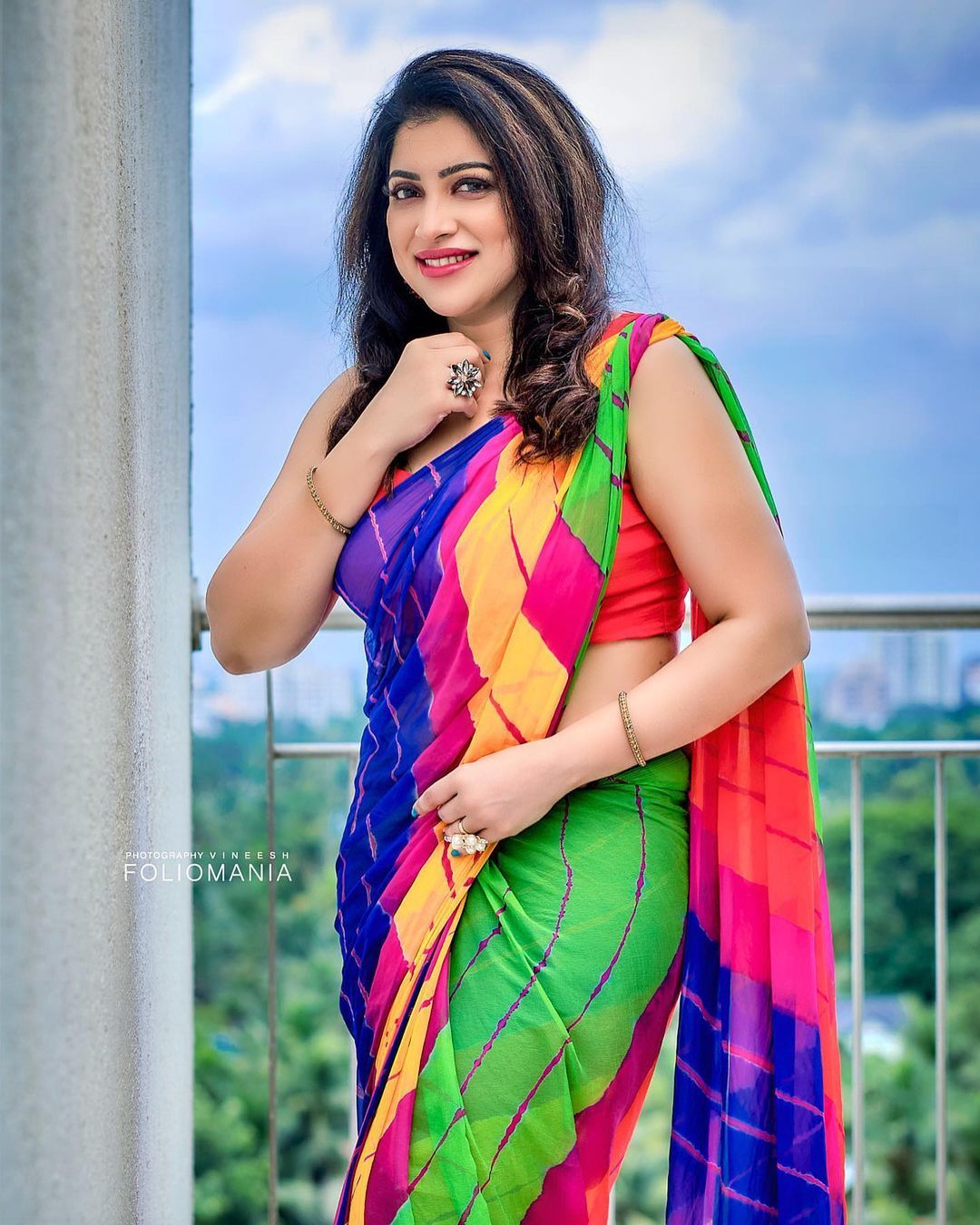 കളര്‍ഫുള്‍ ലുക്കില്‍ വൈഗ; ഇതെന്താ പഞ്ചവര്‍ണ്ണ തത്തയോ എന്ന് സോഷ്യല്‍ മീഡിയ, ചിത്രങ്ങൾ