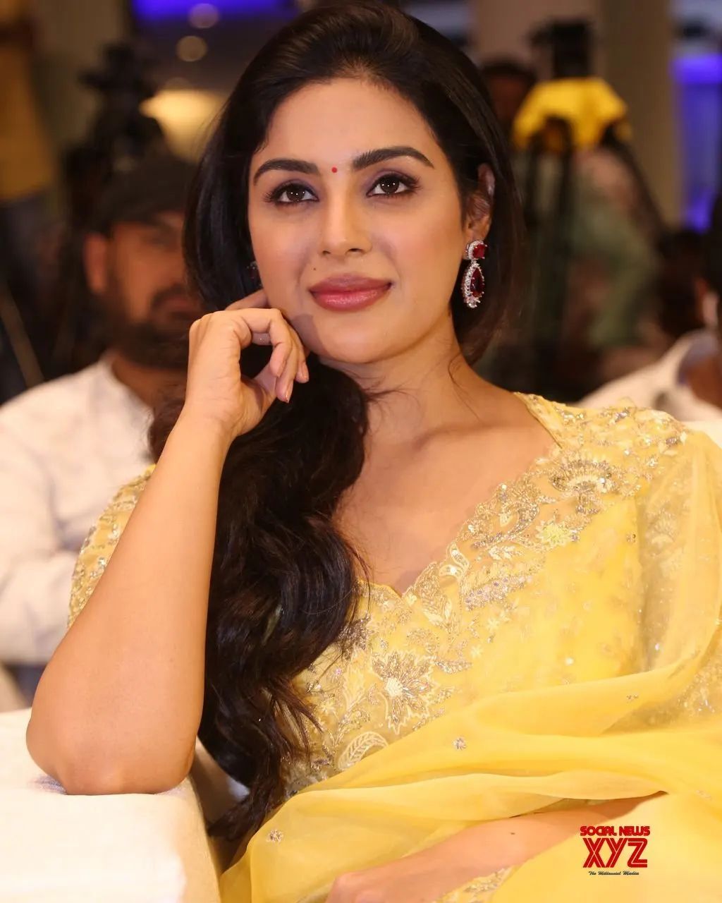സംയുക്തയുടെ ലുക്ക് തന്നെ ആകെ മാറി പോയി, നടിയുടെ മേക്കോവര്‍ സൂപ്പര്‍; ചിത്രങ്ങൾ കാണാം
