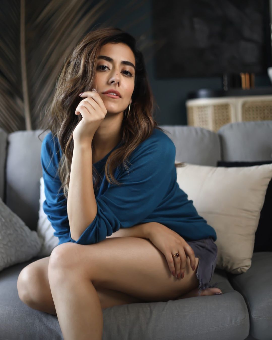 Arabic Kuthu - Halamithi Habibo Fame Singer Jonita Gandhi Alluring  Photoshoot