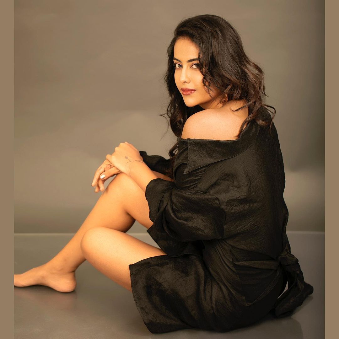 Avika Gor Glamorous