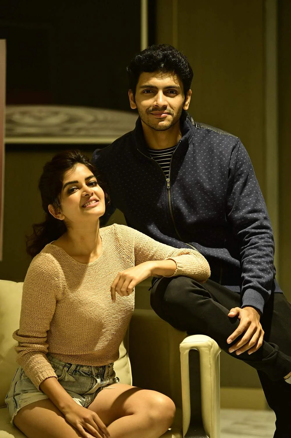 Bengali Movie Love Aaj Kal Porshu