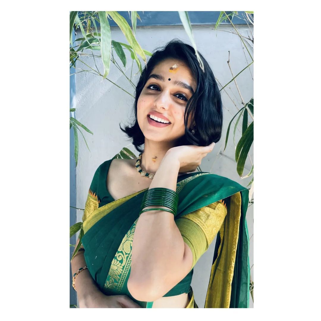 പ്രണയത്തിന്റേയും സൌന്ദ്യത്തിന്റേയും ഒരു കോമ്പിനേഷൻ... മുംബൈ സിറ്റിയിൽ പാറിപ്പറന്ന് അനശ്വര