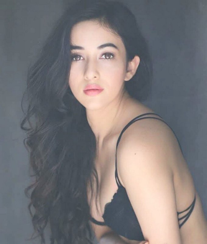 Aditi Budhathoki: బికినీలో రచ్చ రేపిన అదితి బుధాతోకి.. నెవర్ బిఫోర్ అనేలా!