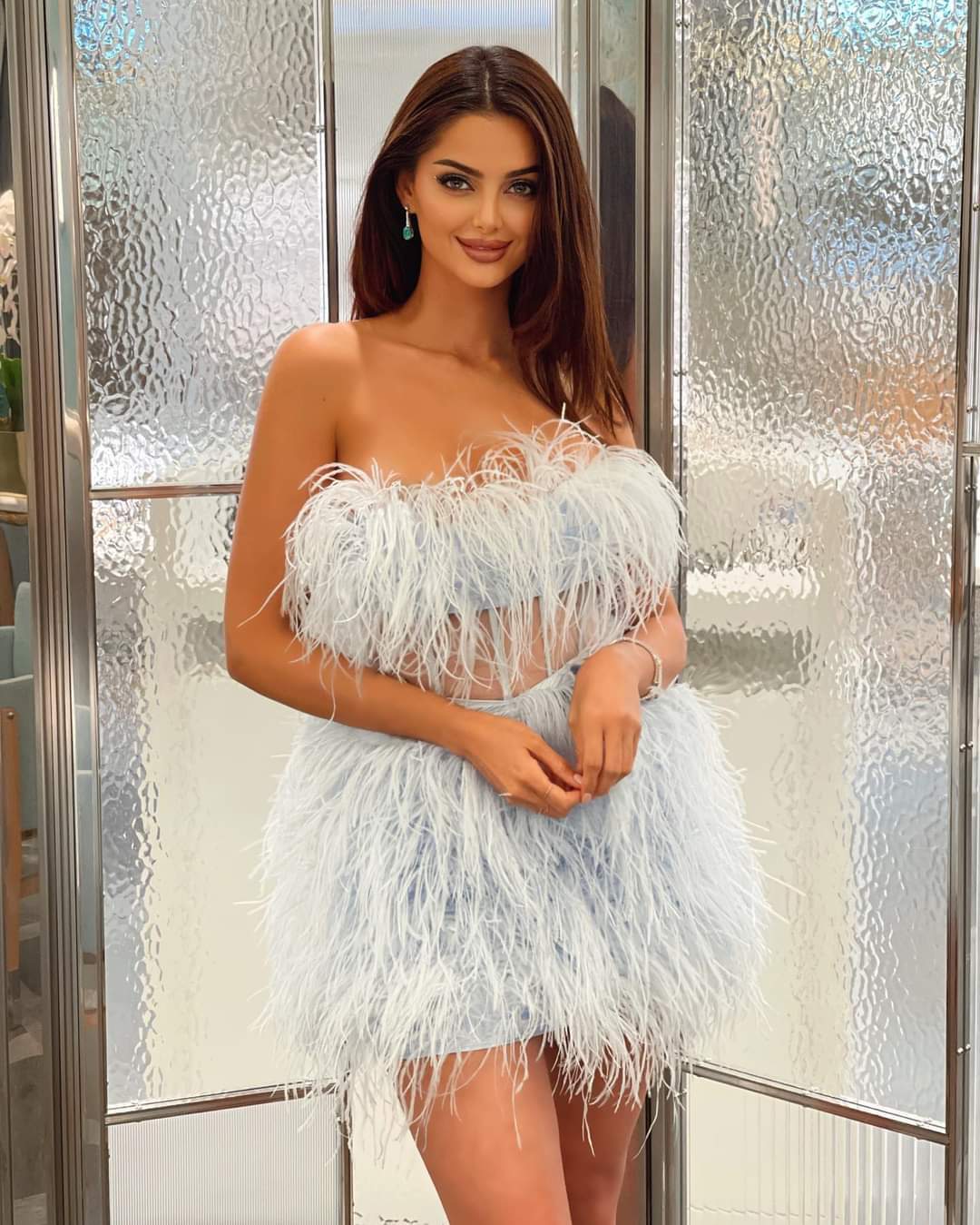 Aishwarya Rai looks like a Iranian Model Mahlagha Jaberi Pics Goes viral on Internet