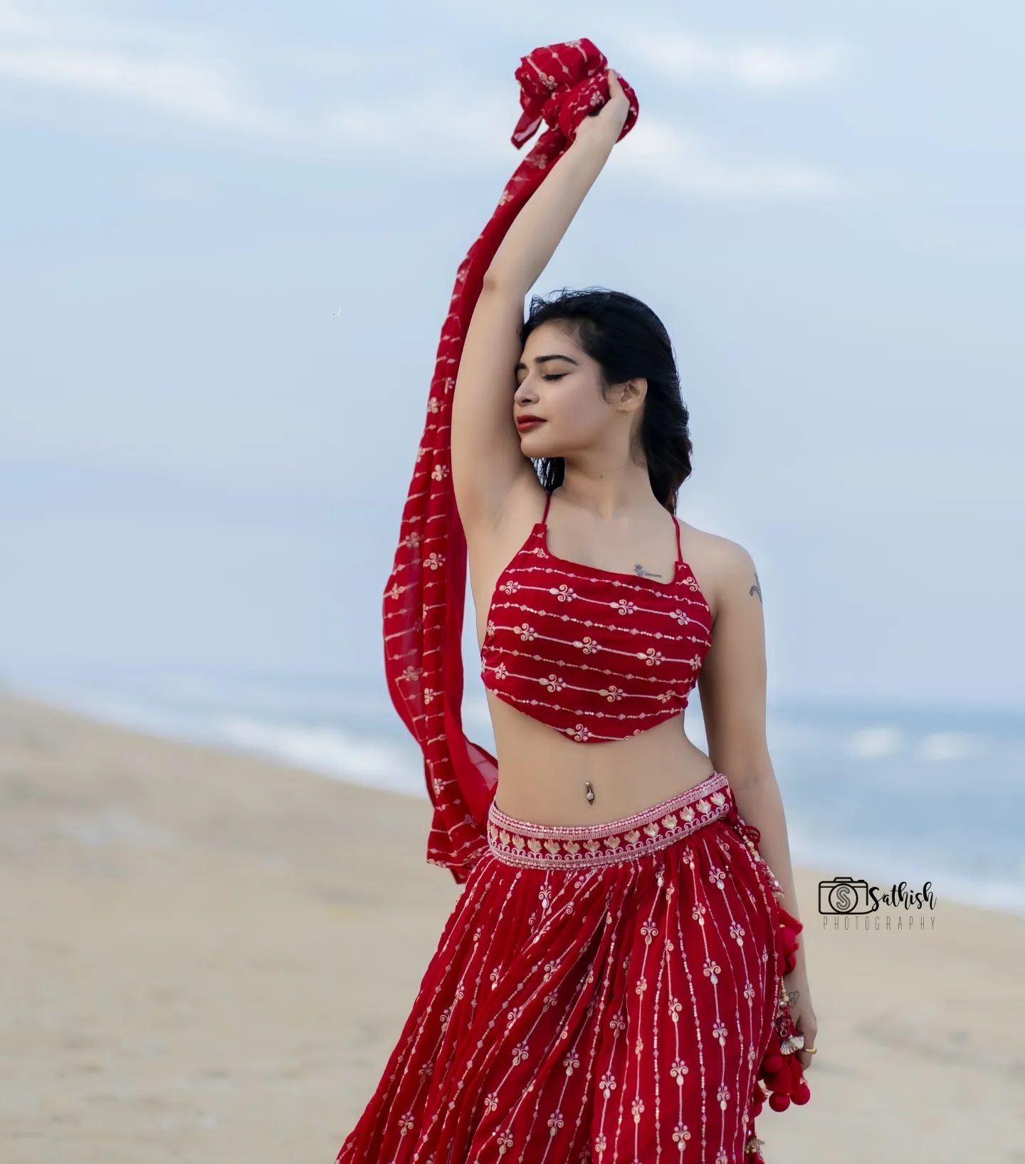 Photos: எல்லாமே எக்ஸ்ட்ராடினரியா இருக்கே.. பீச்சில் தர்ஷா குப்தா நடத்திய ஹாட் போட்டோஷூட் பிக்ஸ்!