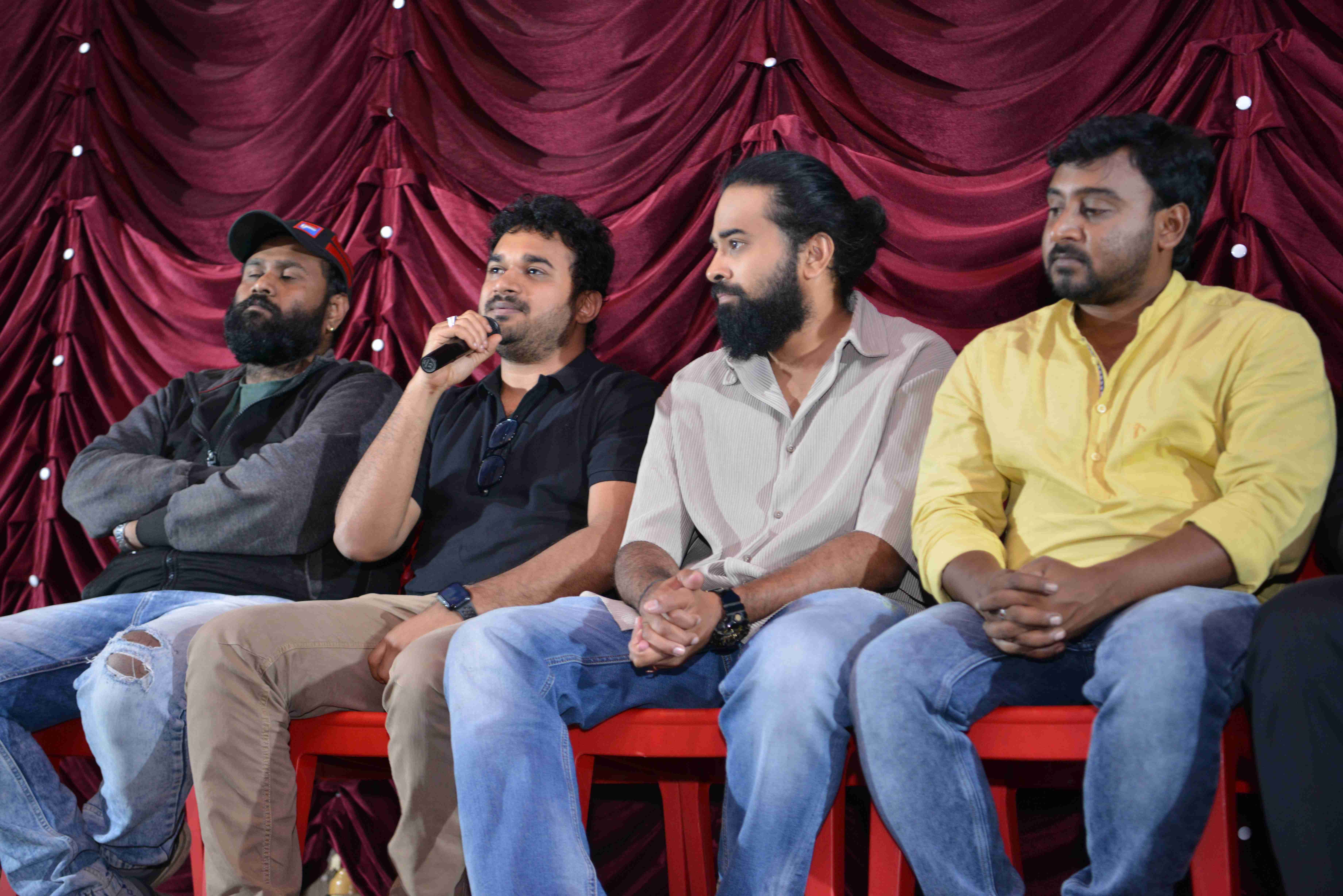 Karmanye Vadhikaraste Film Press Meet