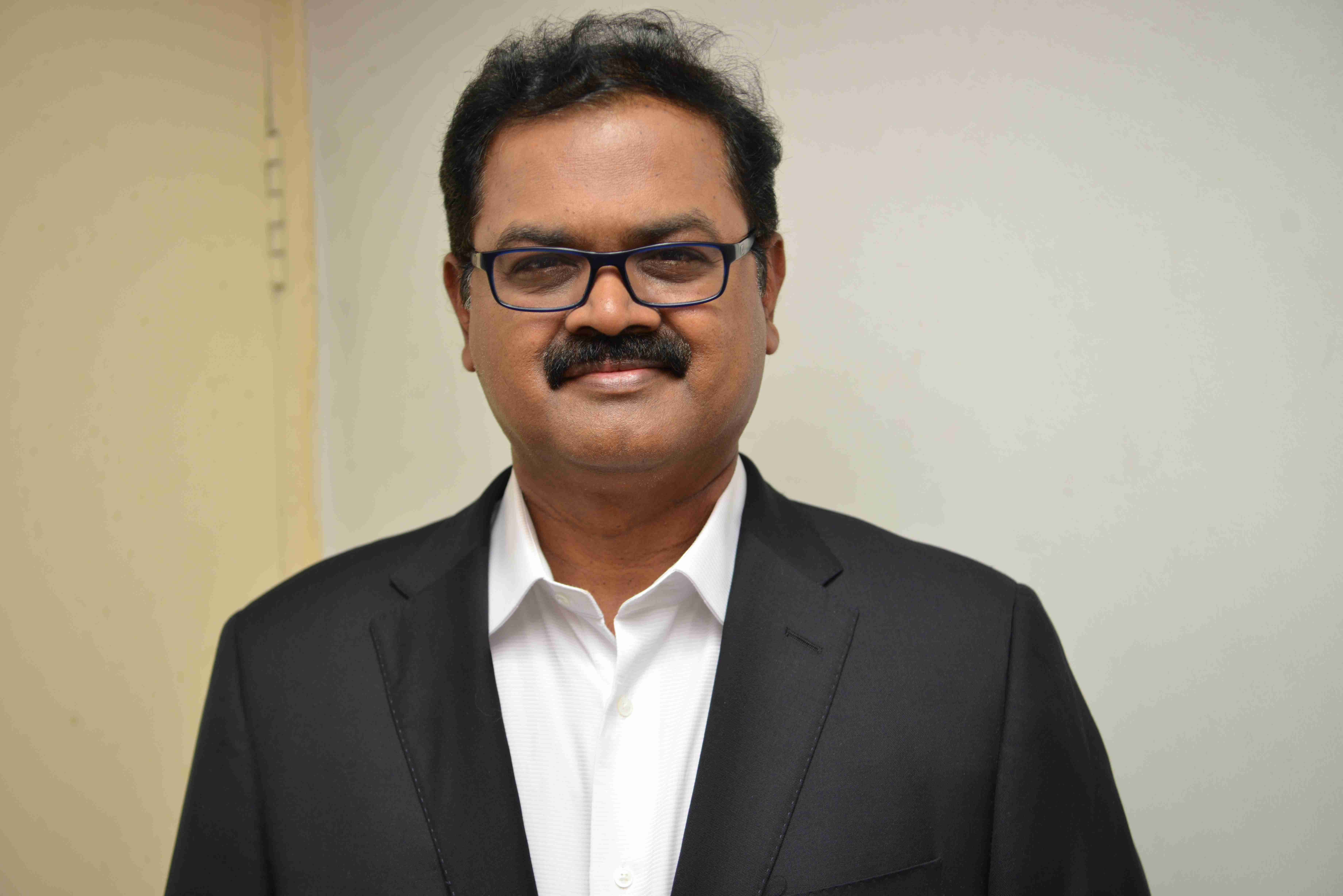 Karmanye Vadhikaraste Film Press Meet