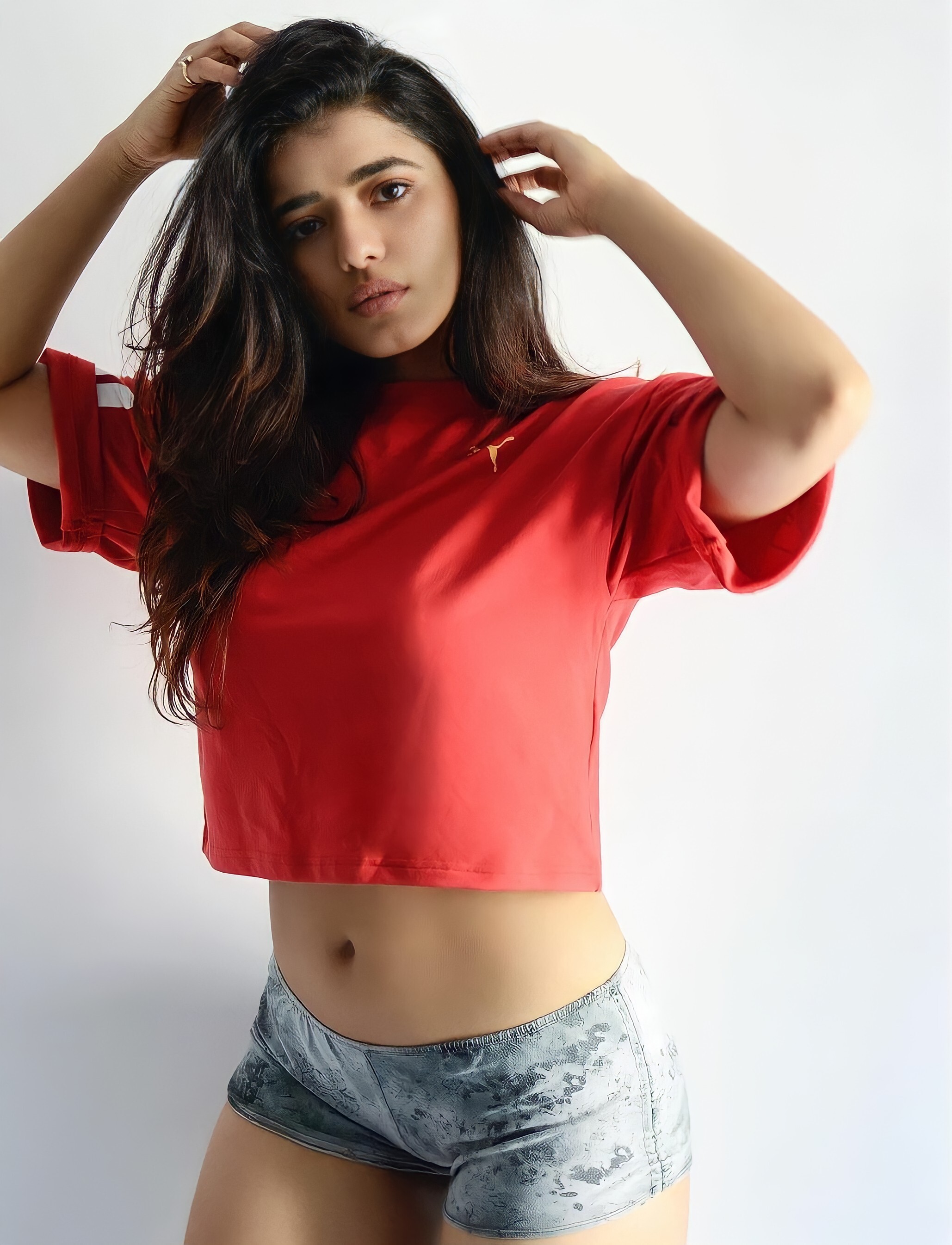 Ketika Sharma వైరల్ ఫోటోలు.. బికినీ టాప్‌తో రచ్చ రచ్చ