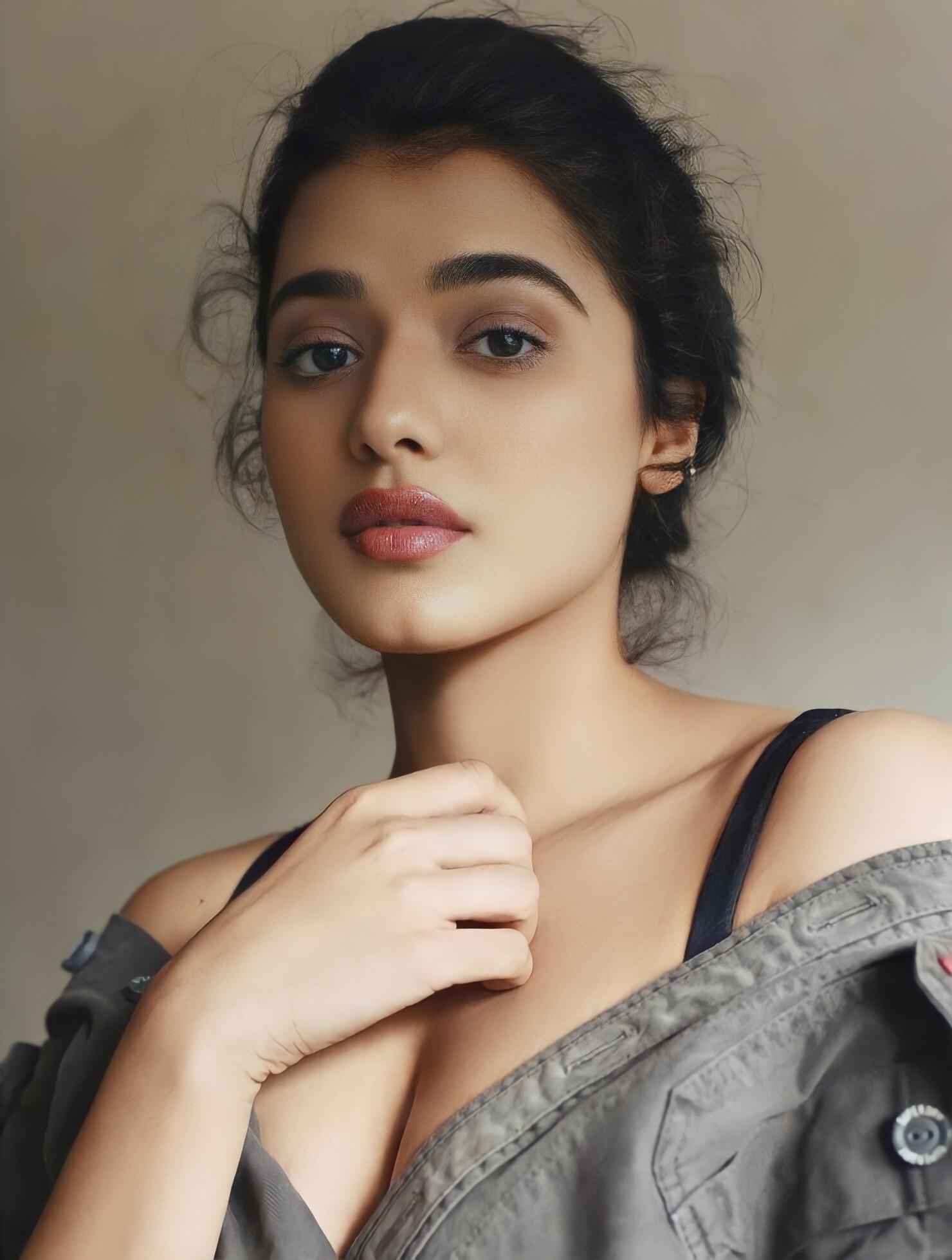 Ketika Sharma వైరల్ ఫోటోలు.. బికినీ టాప్‌తో రచ్చ రచ్చ