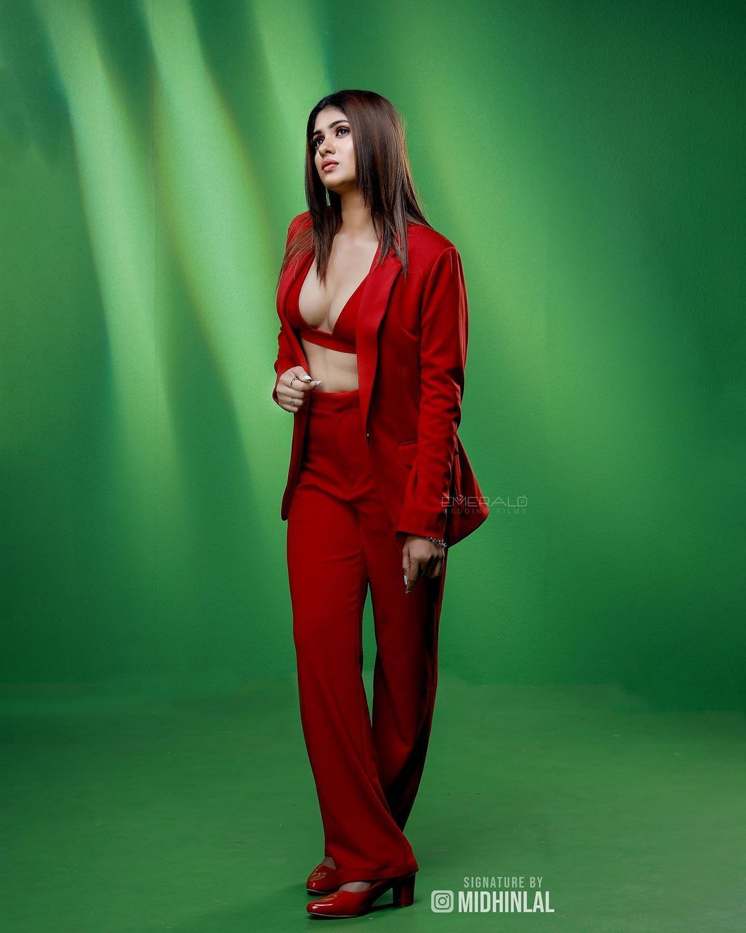 മിനി സ്ക്രീൻ സുന്ദരി തന്നെയാണോ ഇത്?? ആരാധകരെ ഞെട്ടിച്ചു കുടുംബവിളക്ക് താരം അശ്വതി