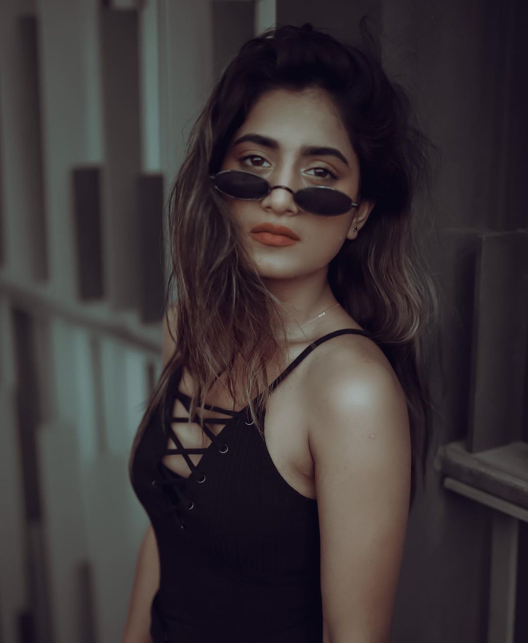 Nayani Pavani: హీరోయిన్లకు తగ్గకుండా అందాలు ఆరబోస్తున్న నయనిపావని..