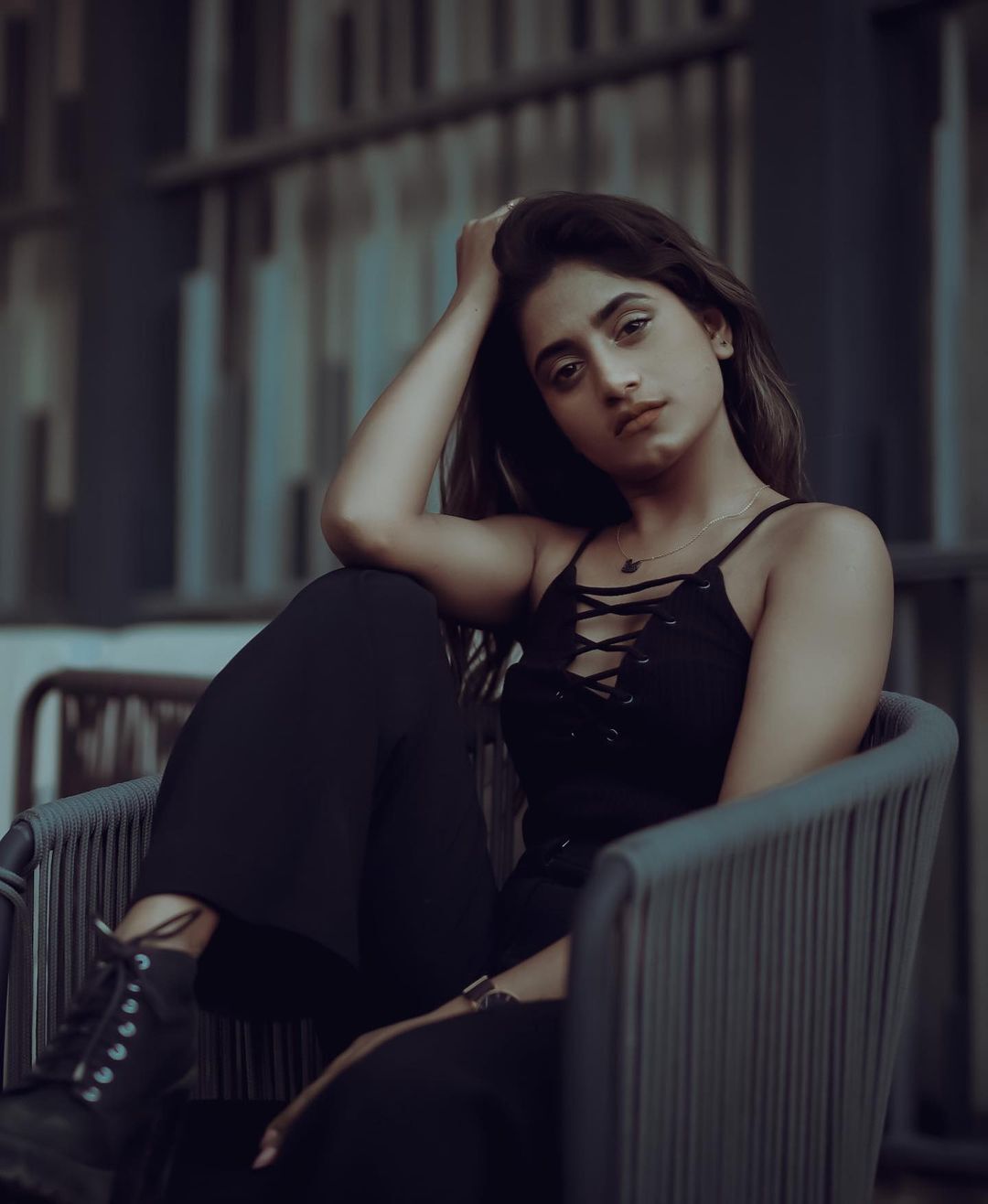 Nayani Pavani: హీరోయిన్లకు తగ్గకుండా అందాలు ఆరబోస్తున్న నయనిపావని..