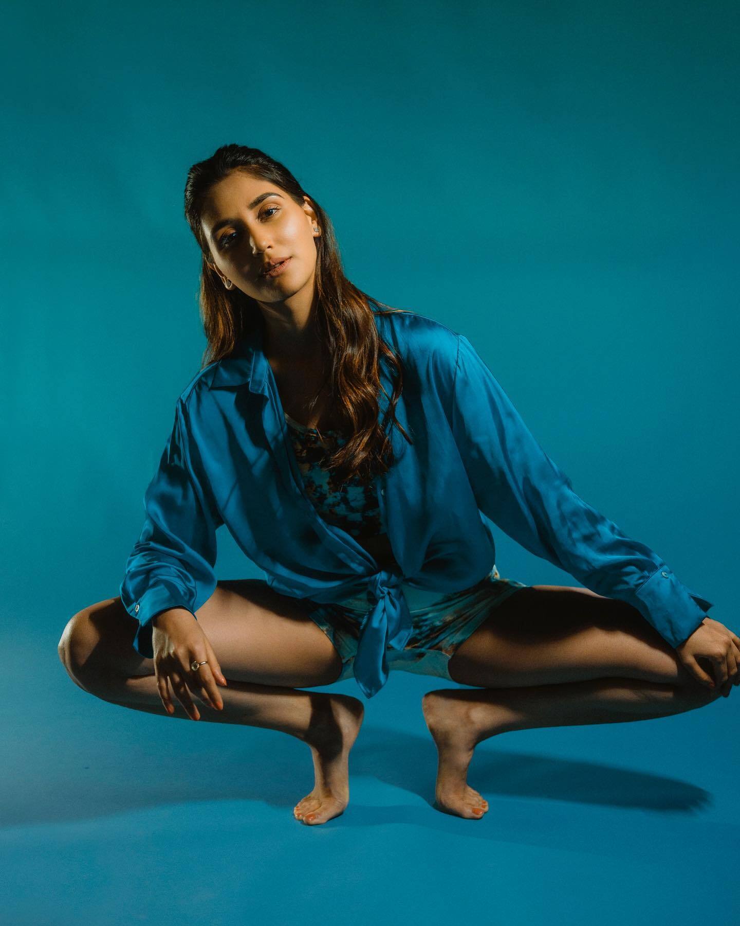 Nikita Dutta Latest Yoga Poses Viral On Internet