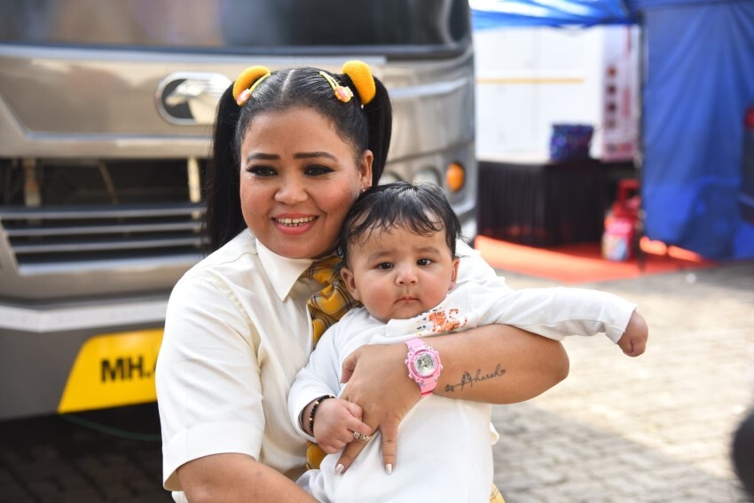 Bharti Singh with her son and others snapped on the sets of Sa Re Ga Ma Pa Lil Champs