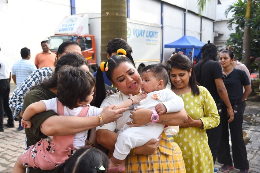 Bharti Singh with her son and others snapped on the sets of Sa Re Ga Ma Pa Lil Champs