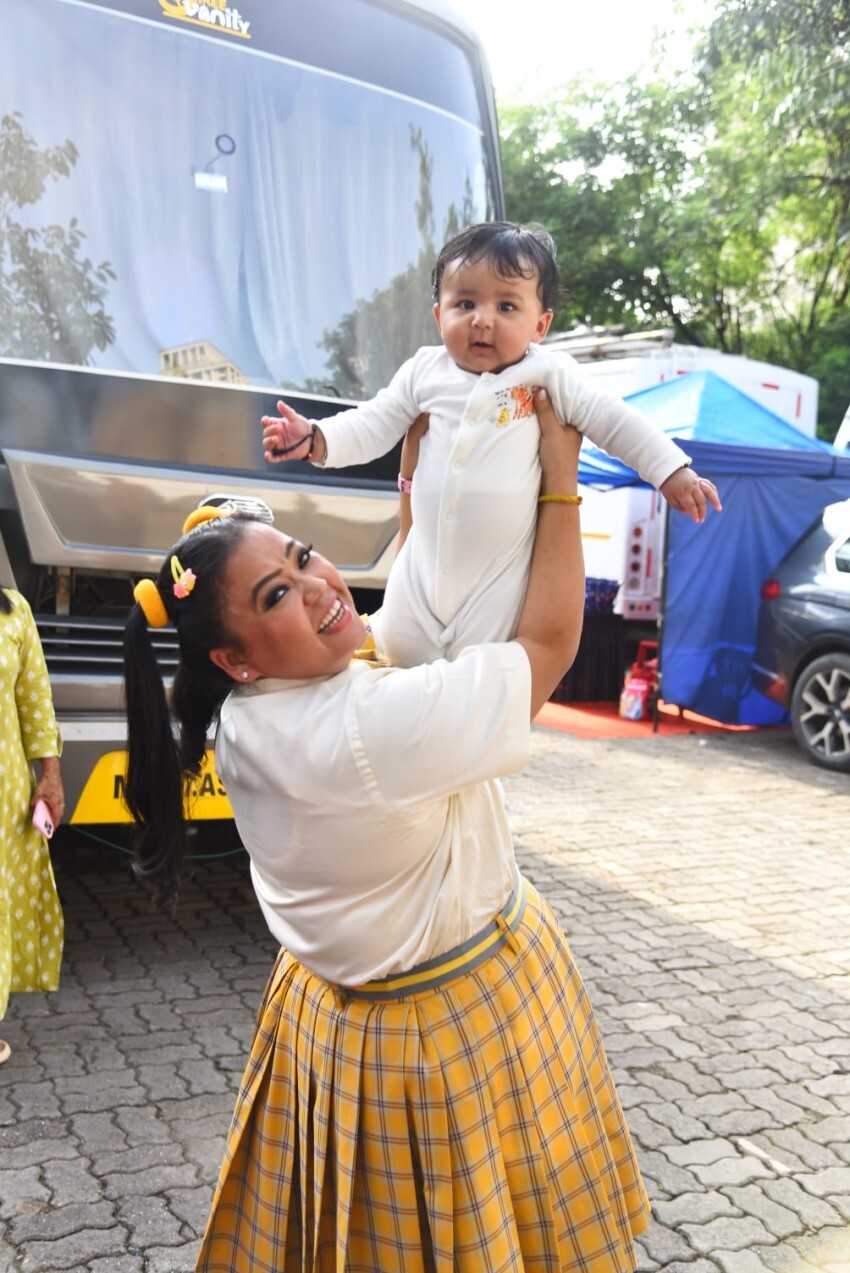 Bharti Singh with her son and others snapped on the sets of Sa Re Ga Ma Pa Lil Champs