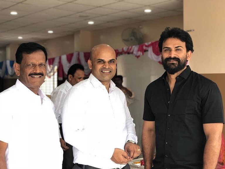 Dolly Dhananjay Unseen Family Photos Filmibeat