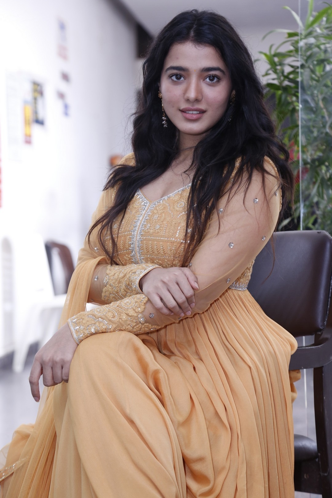 Ketika Sharma స్మైల్‌తో చంపేస్తున్న రొమాంటిక్ భామ