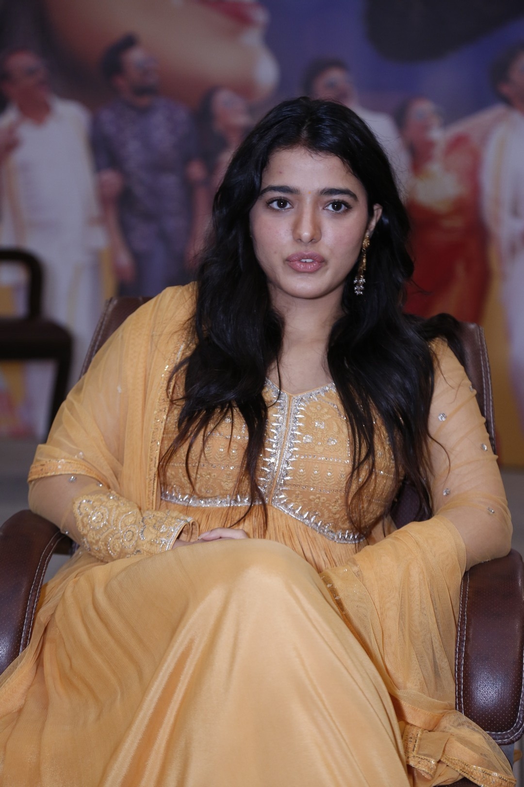 Ketika Sharma స్మైల్‌తో చంపేస్తున్న రొమాంటిక్ భామ