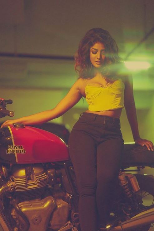 Dimple Hayathi: ఖిలాడి హీరోయిన్ లేటెస్ట్ ఫొటోస్ వైరల్.. అలాంటి బట్టల్లో రచ్చ