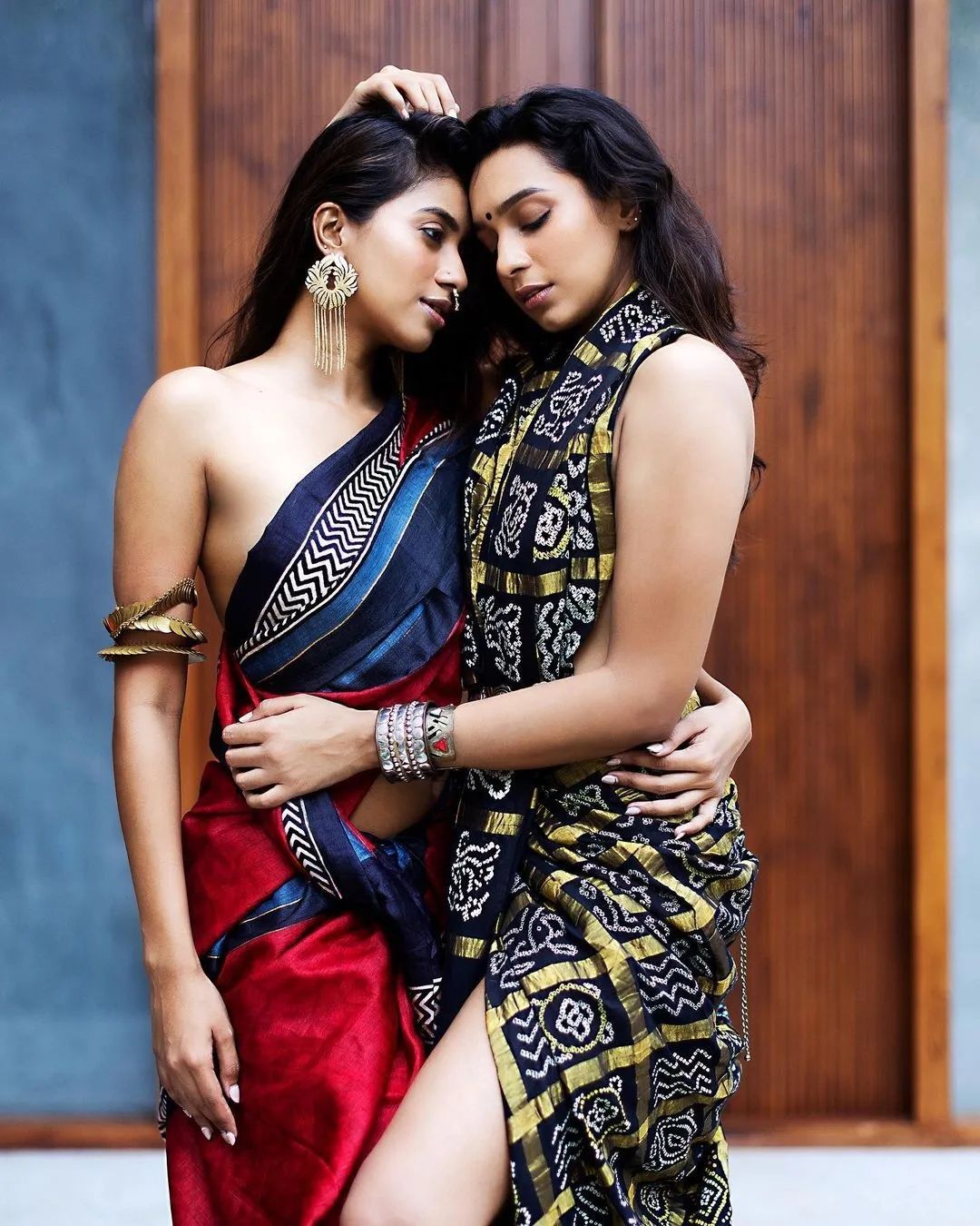 லெஸ்பியன் போட்டோஷூட்.. உள்ளாடை அணியாமல் கிறங்கடிக்கும் சஞ்சனா நடராஜன் ஹாட் பிக்ஸ்!