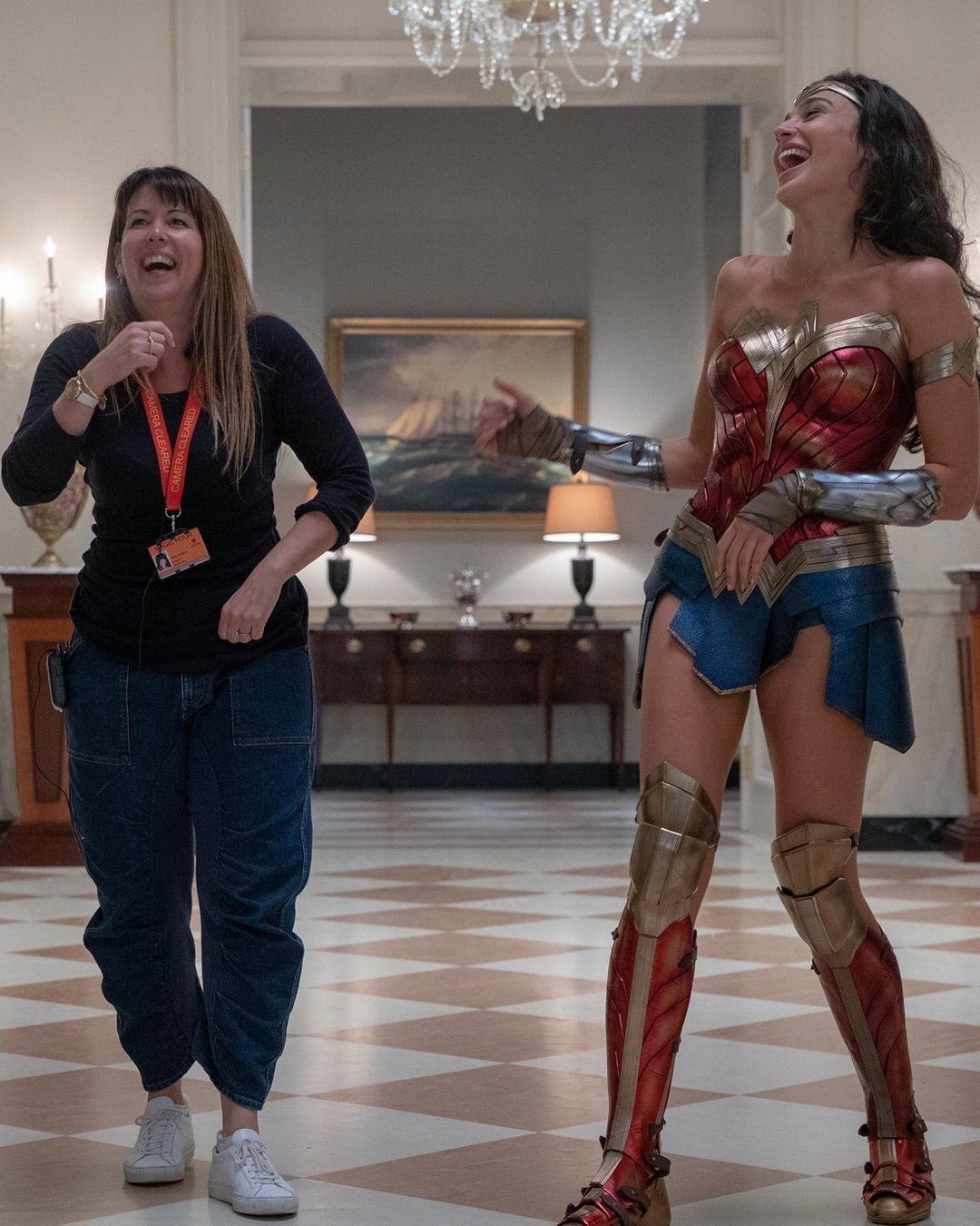 நிஜமாவே நீங்க வொண்டர் உமன் தான்.. பிகினியில் ரசிகர்களை பித்துப் பிடிக்க வைத்த கால் கடோட்!