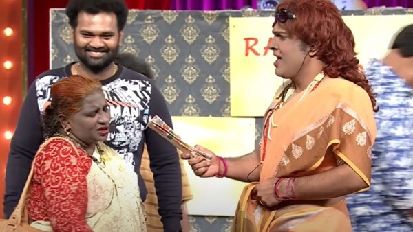 Extra Jabardasth Getup Srinu Comedy is amazing Lady Getup Sinu 26th August 2022 Latest Episode Viral Pics