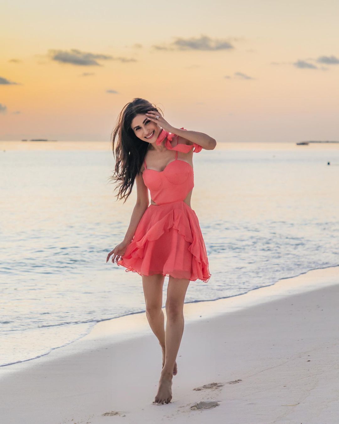 Mouni Roy Enjoys Vacation In Her Own Style
