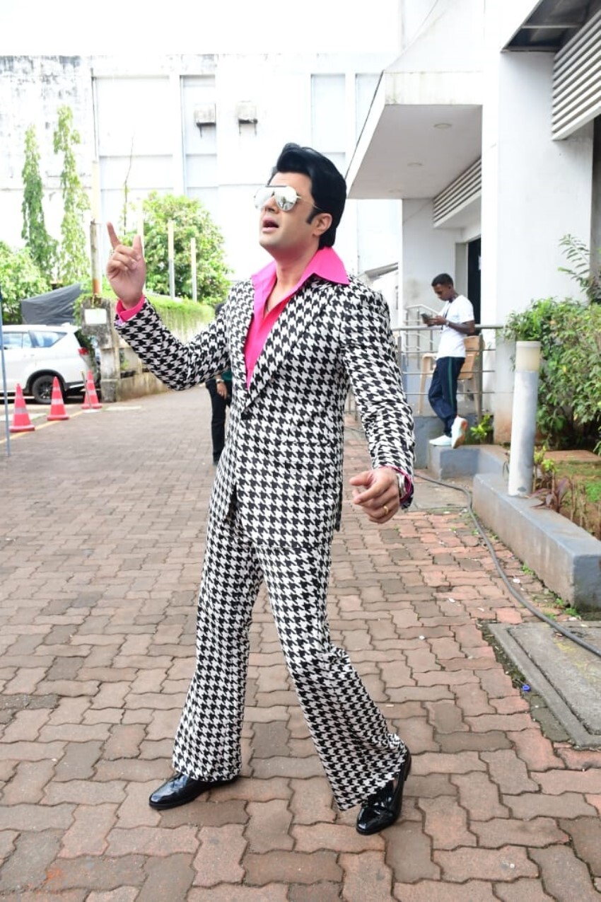 Nora Fatehi, Madhuri Dixit, Karan Johar and others snapped on the sets of Jhalak Dikhhla Jaa