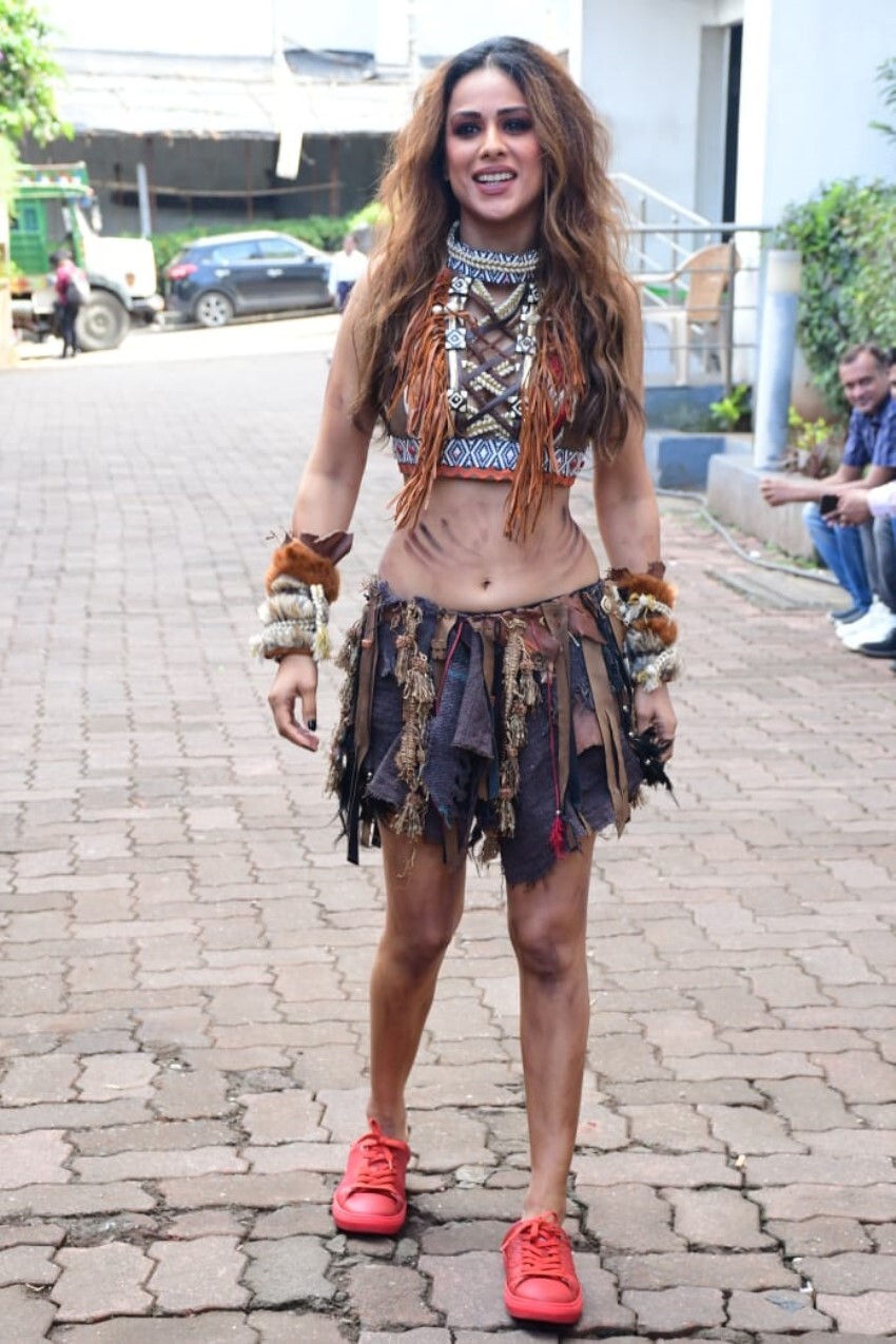 Nora Fatehi, Madhuri Dixit, Karan Johar and others snapped on the sets of Jhalak Dikhhla Jaa