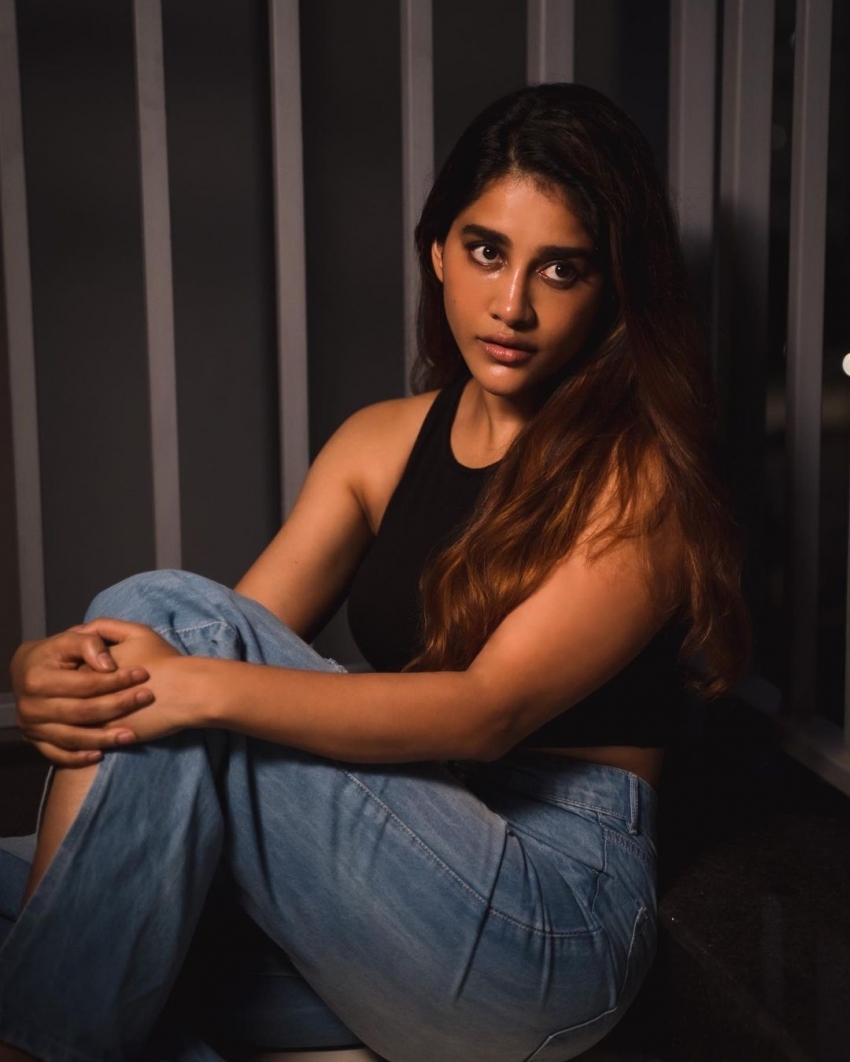 'ವಜ್ರಕಾಯ' ಸುಂದರಿ ನಭಾ ನಟೇಶ್ ಗ್ಲಾಮರಸ್ ಫೋಟೊಗಳು