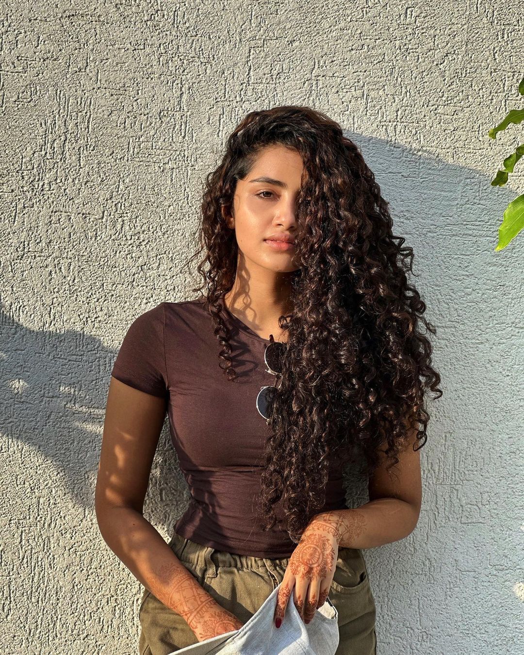 Anupama Parameswaran: కొంటె చూపులతో రెచ్చగొడుతోన్న అనుపమ.. లేటెస్ట్ పిక్స్‌లో క్యూట్‌గా!