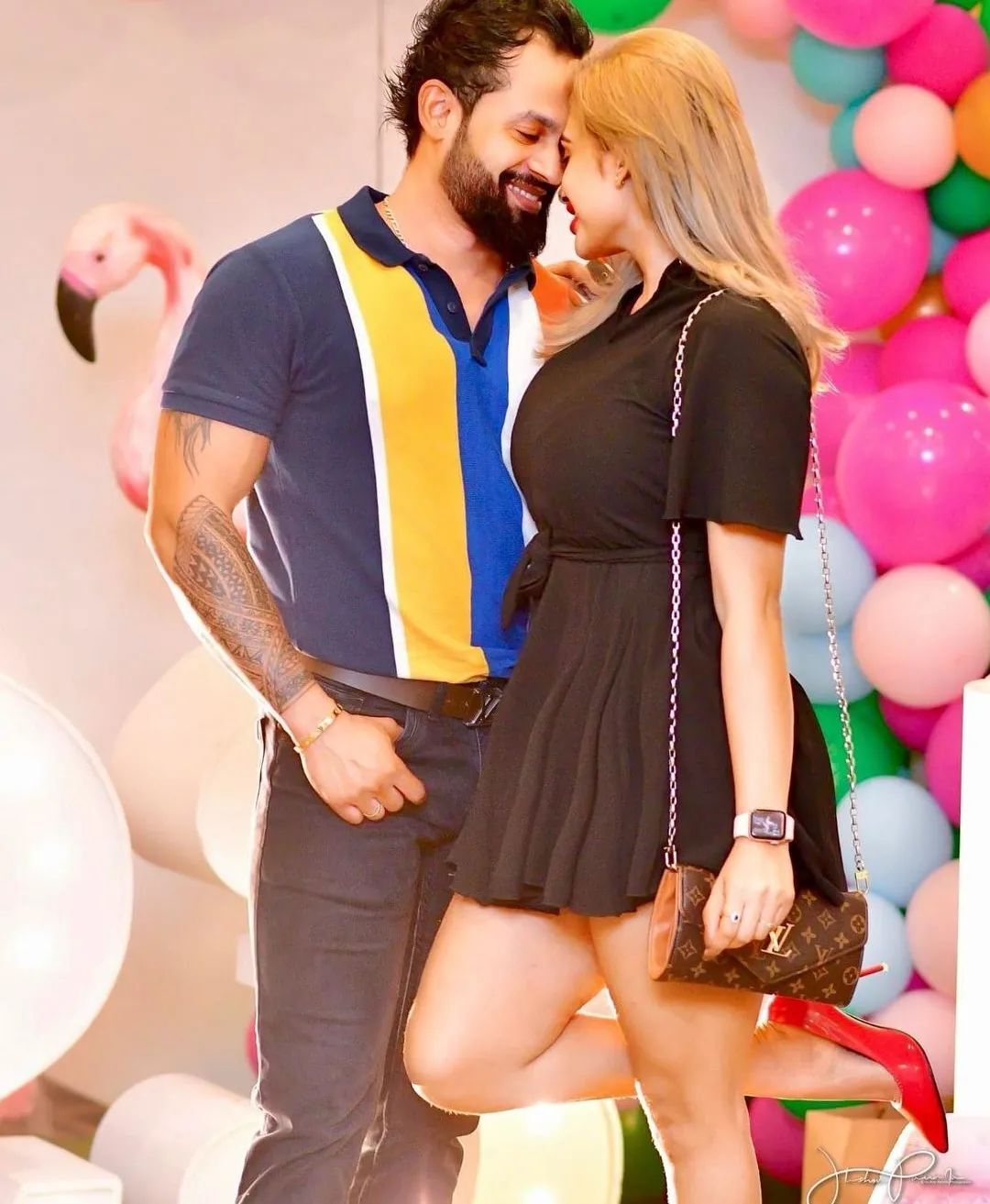 குடிக்கிறதும் கும்மாளம் அடிக்கிறதும் தான் இவரோட வேலையே போல.. பியூமி ஹன்சமாலியின் பக்கா பிக்ஸ்!