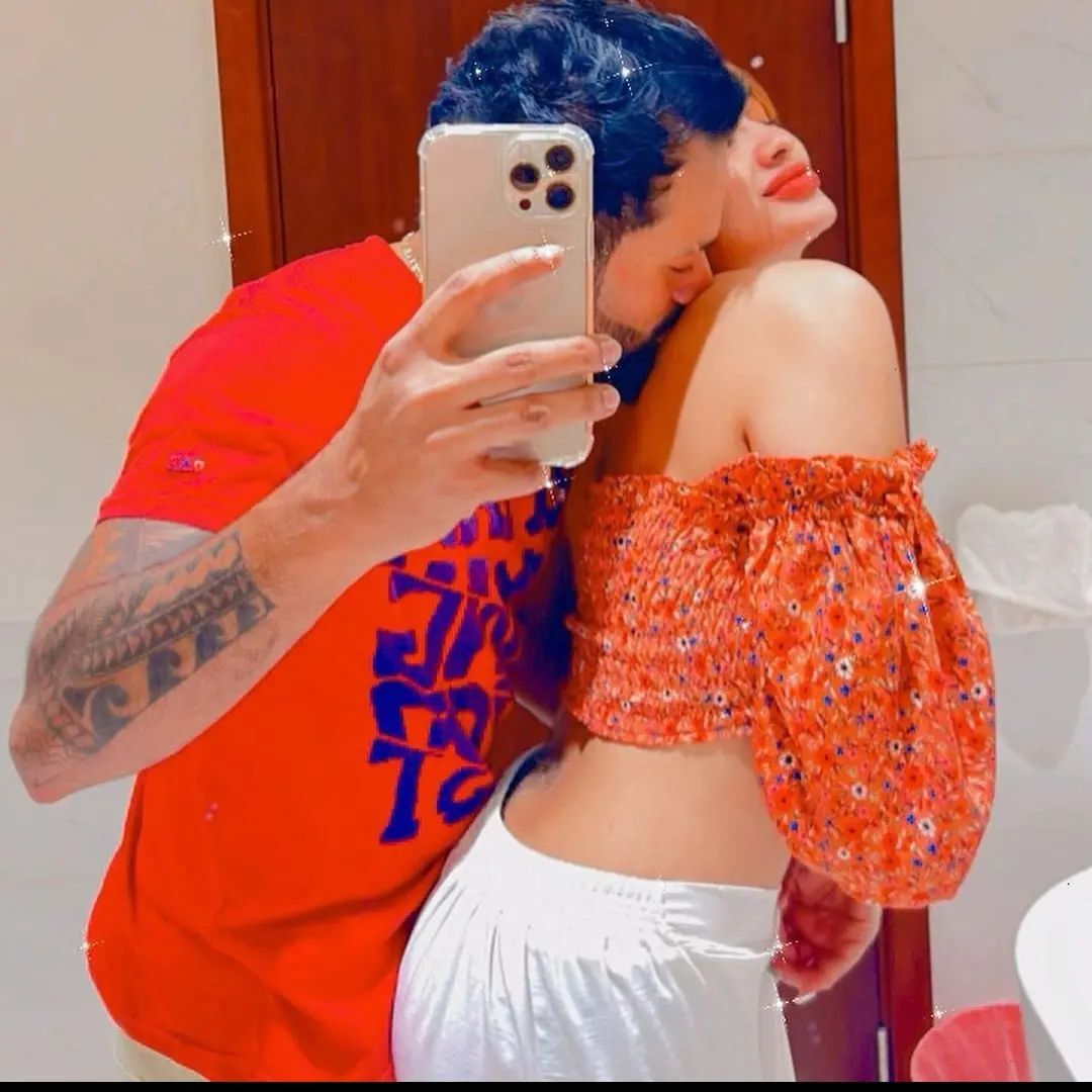 குடிக்கிறதும் கும்மாளம் அடிக்கிறதும் தான் இவரோட வேலையே போல.. பியூமி ஹன்சமாலியின் பக்கா பிக்ஸ்!