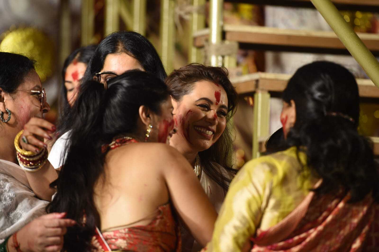 Rani Mukerji's Sindoor Khela Pictures Will Brighten Up Your Day