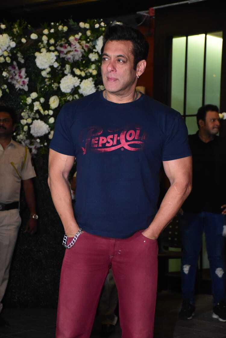 Salman Khan, Arbaaz Khan and others at Aayush Sharma's birthday bash