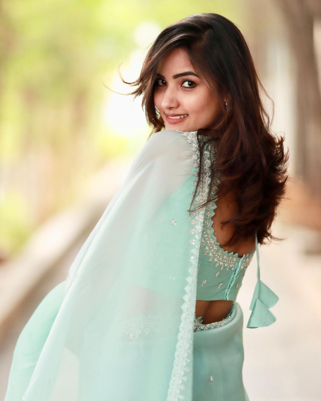 Siri Hanumanth: అందానికే నిర్వచనం.. సిరి హనుమంత్ చీరకట్టు సోయగం