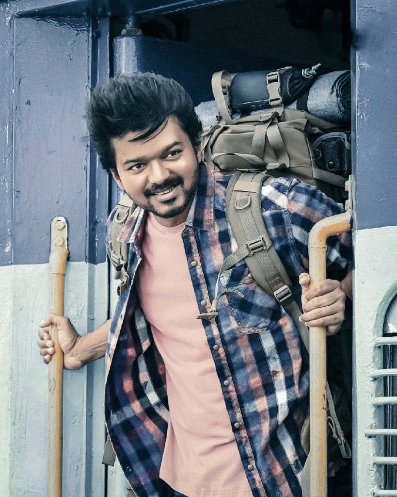 ஹேண்ட்ஸம் CEO.. செம ஸ்மார்ட்டா இருக்கும் விஜய்.. வாரிசு படத்தின் பிரத்யேக பிக்ஸ் இதோ!