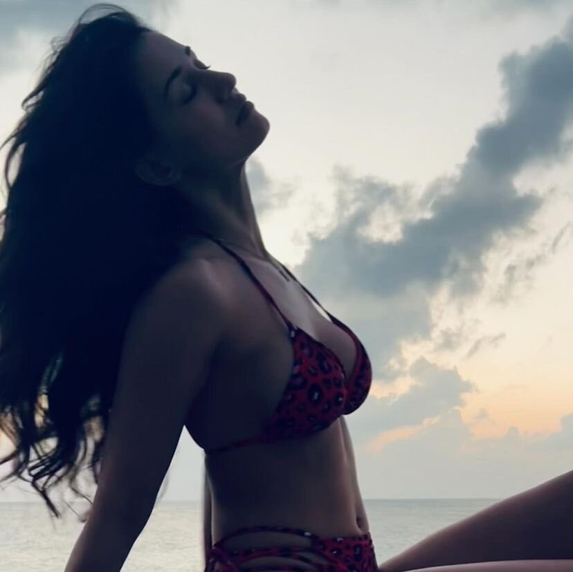 Disha Patani Looks Hot In Photoshoot
