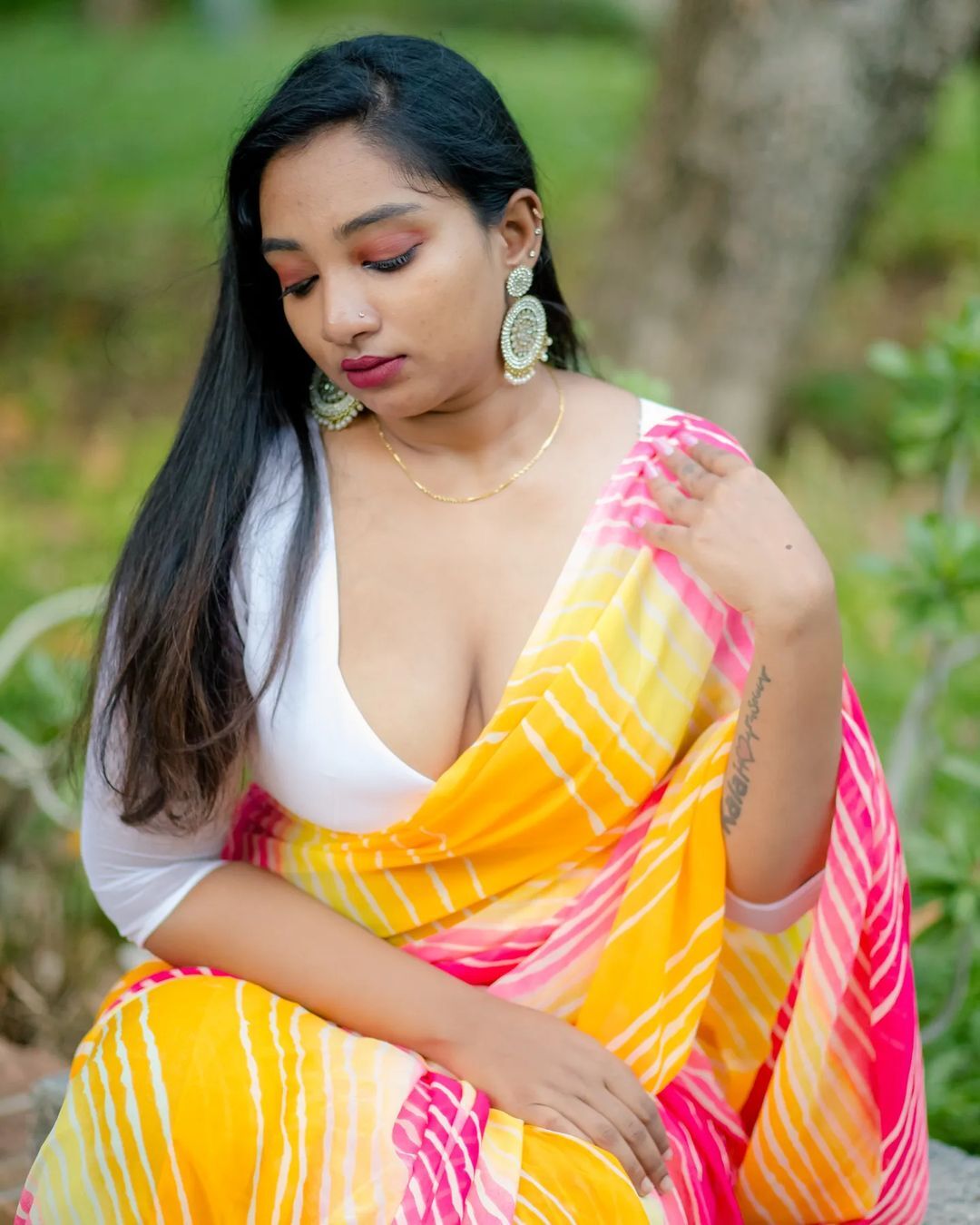 PHOTOS: ஆத்தாடி.. ஹார்ட் பீட்டை எகிற வைக்கும் இன்ஸ்டா மாடல்.. சூர்ய  பிரபாவின் நச் க்ளிக்ஸ்! | Insta Model Suriya Prabha Latest Hot Photos -  Filmibeat Tamil