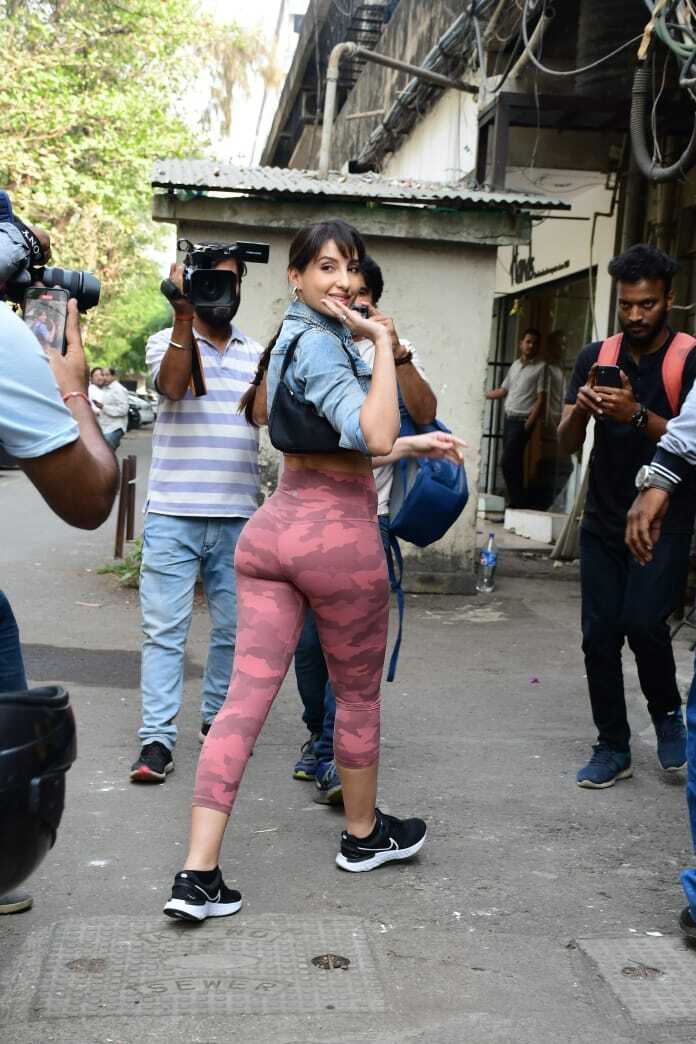 Nora Fatehi Flaunts Her Supersexy Figure In Bralette & Tight Pants