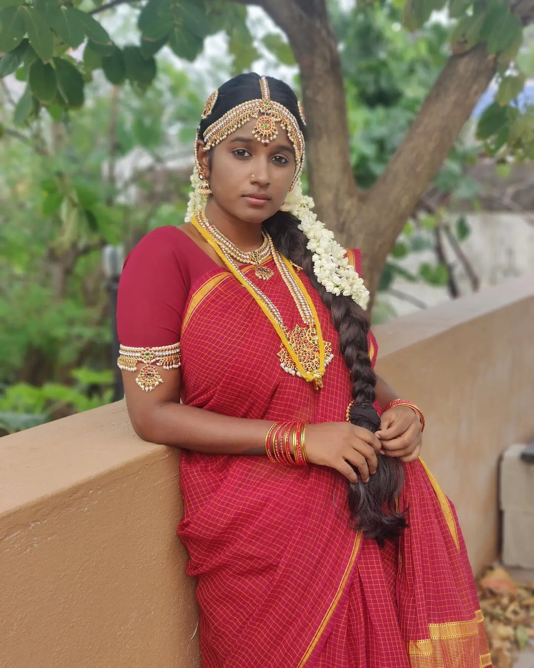 PHOTOS: ஜாக்கெட் அணியாமல் தெறி போஸ்.. நம்ம சுந்தரி சீரியல் கேப்ரியல்லவா இது? ஷாக்கான ஃபேன்ஸ்!