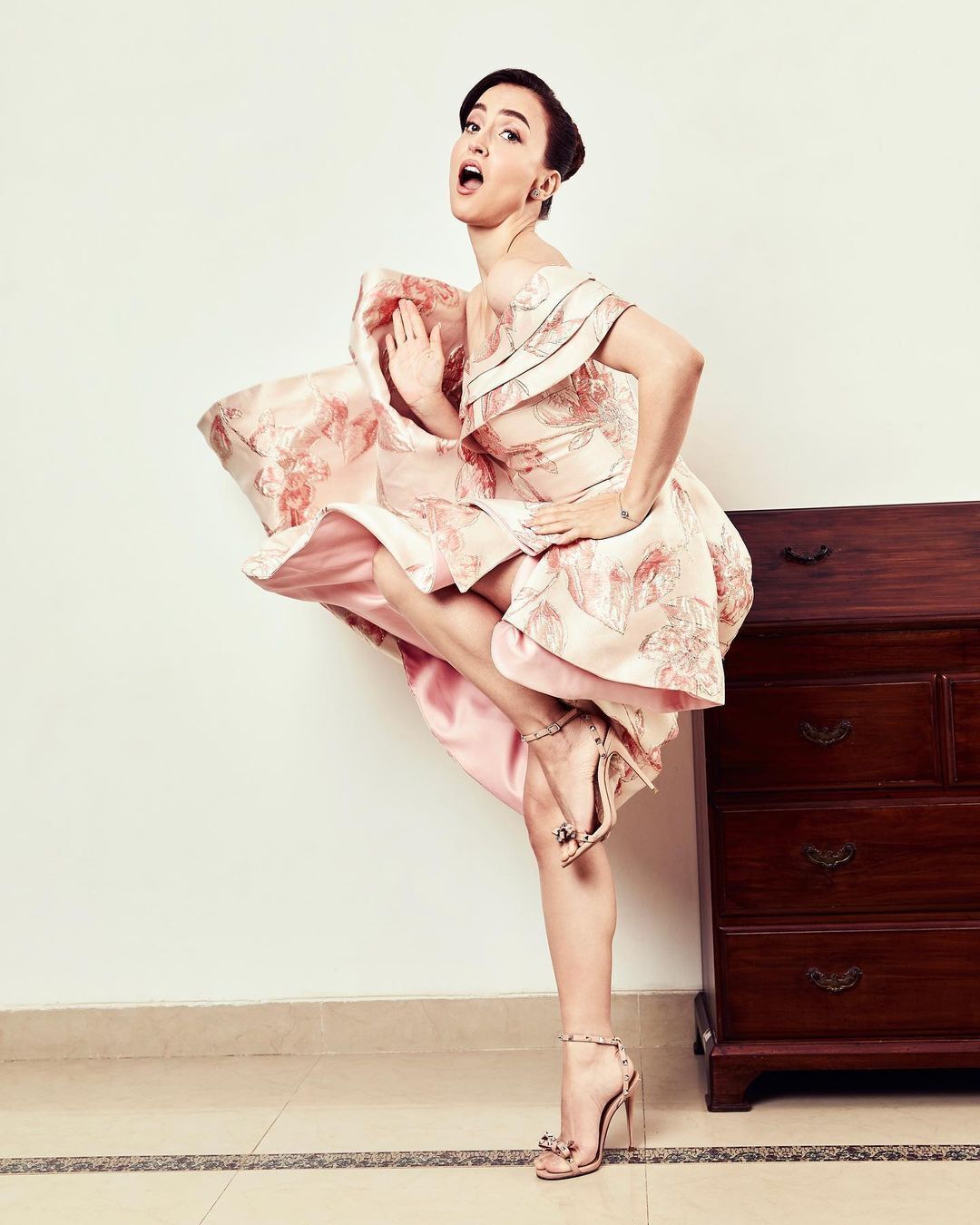 ಸ್ವೀಡನ್ ಬೆಡಗಿ ಎಲ್ಲಿ ಅವ್ರಾಮ್ ಹಾಟ್ ಚಿತ್ರಗಳು