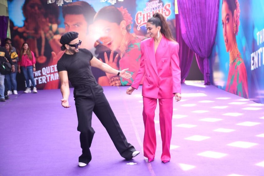 Deepika Padukone And Ranveer Singh Launch Current Laga Song Launch Cirkus