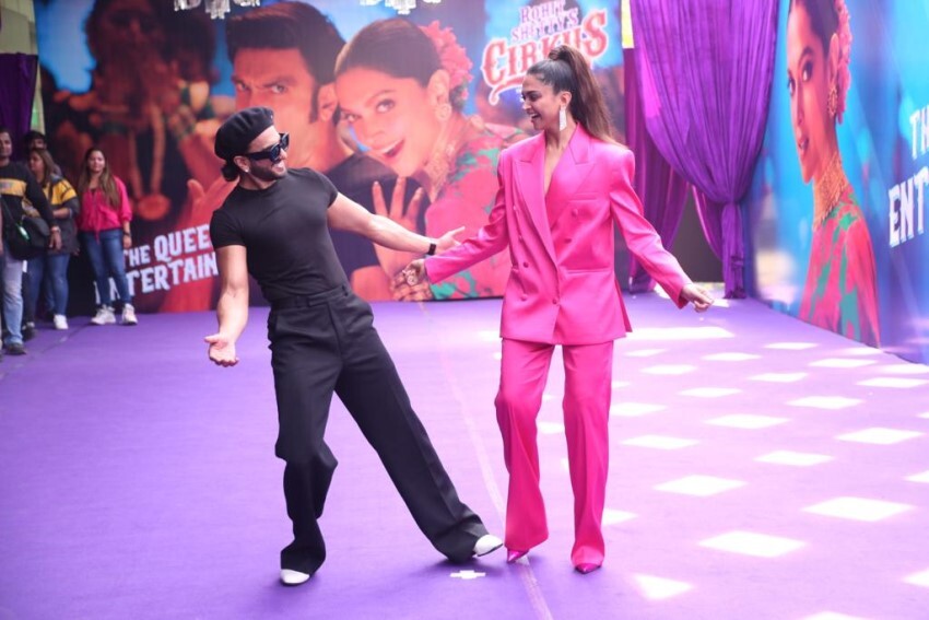 Deepika Padukone And Ranveer Singh Launch Current Laga Song Launch Cirkus