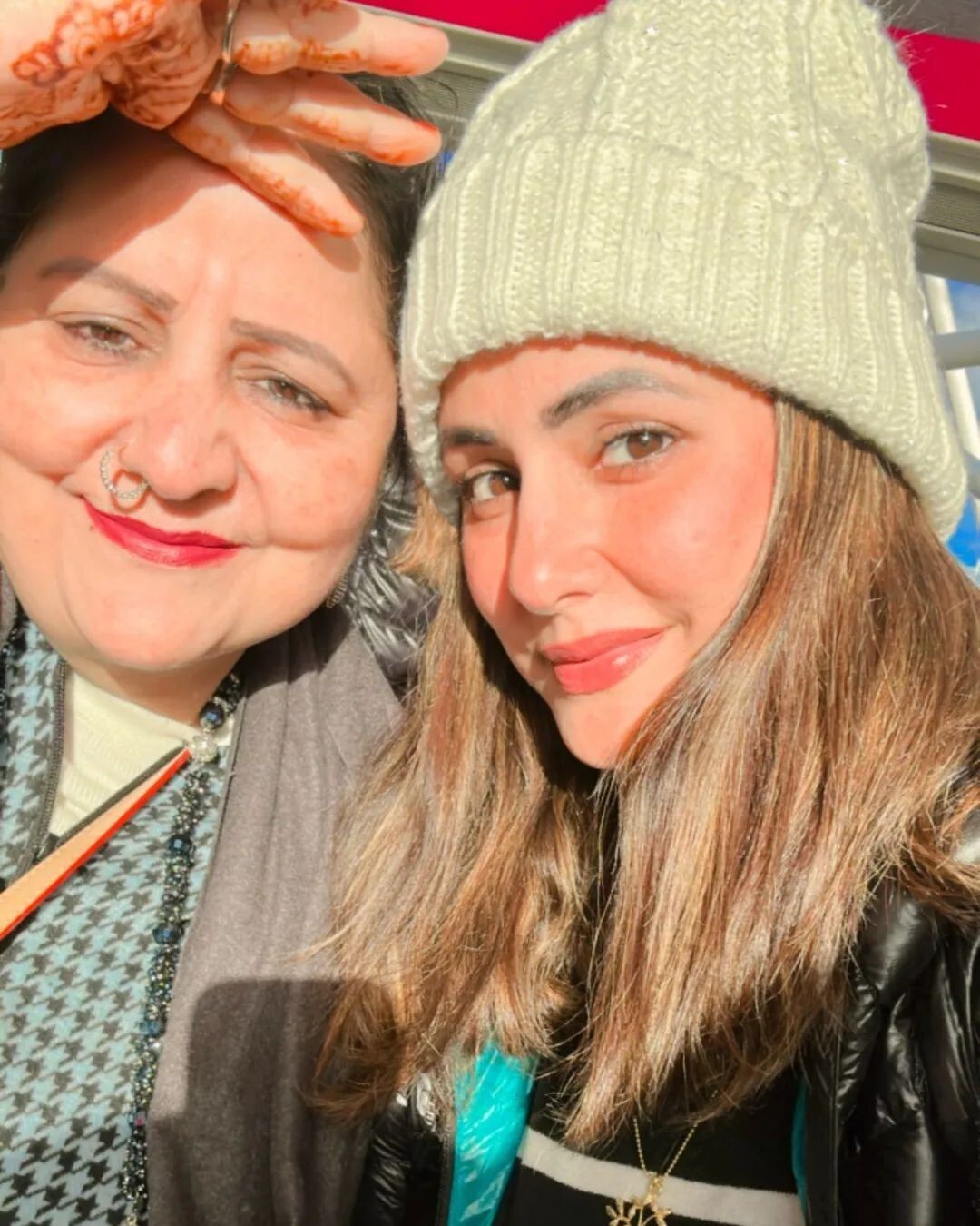 Hina Khan Is Exploring London With Beau Rocky Jaiswal & Her Photos Will Give You Major Travel Goals