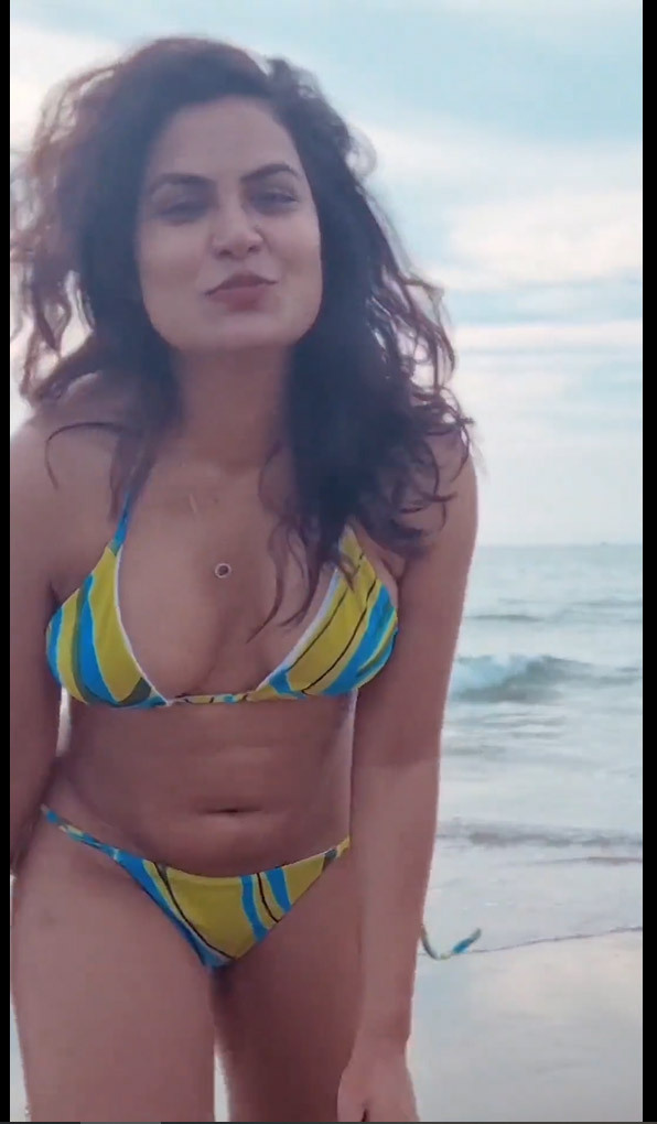 KGF Actress Roopa Rayappa Bikini Avatar Goes Viral On Internet