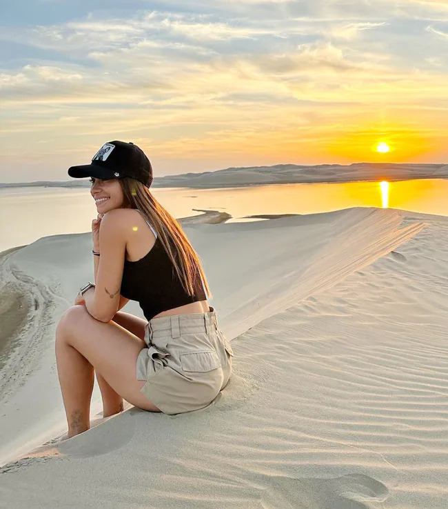 Lionel Messi's Wife Antonela Roccuzzo Who is Also An Model; Pictures Goes Viral On Internet